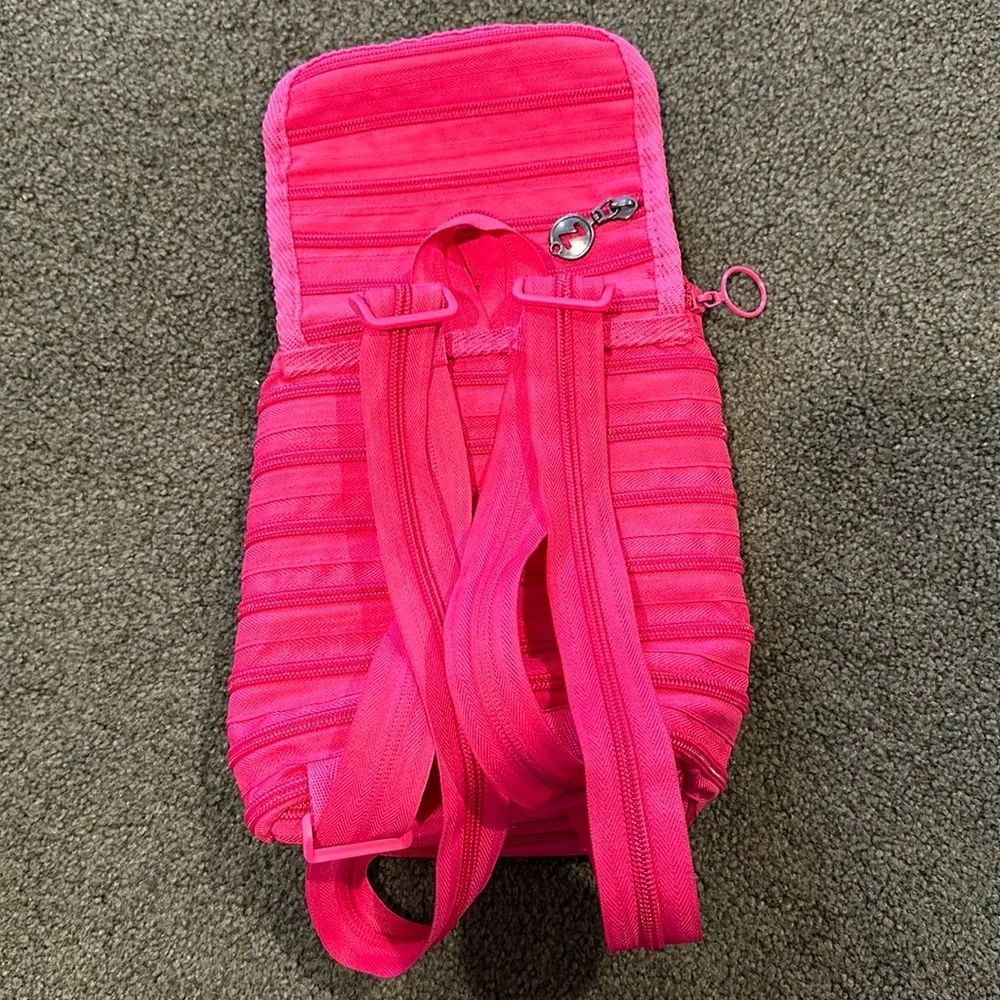 Zipit see zipper partial